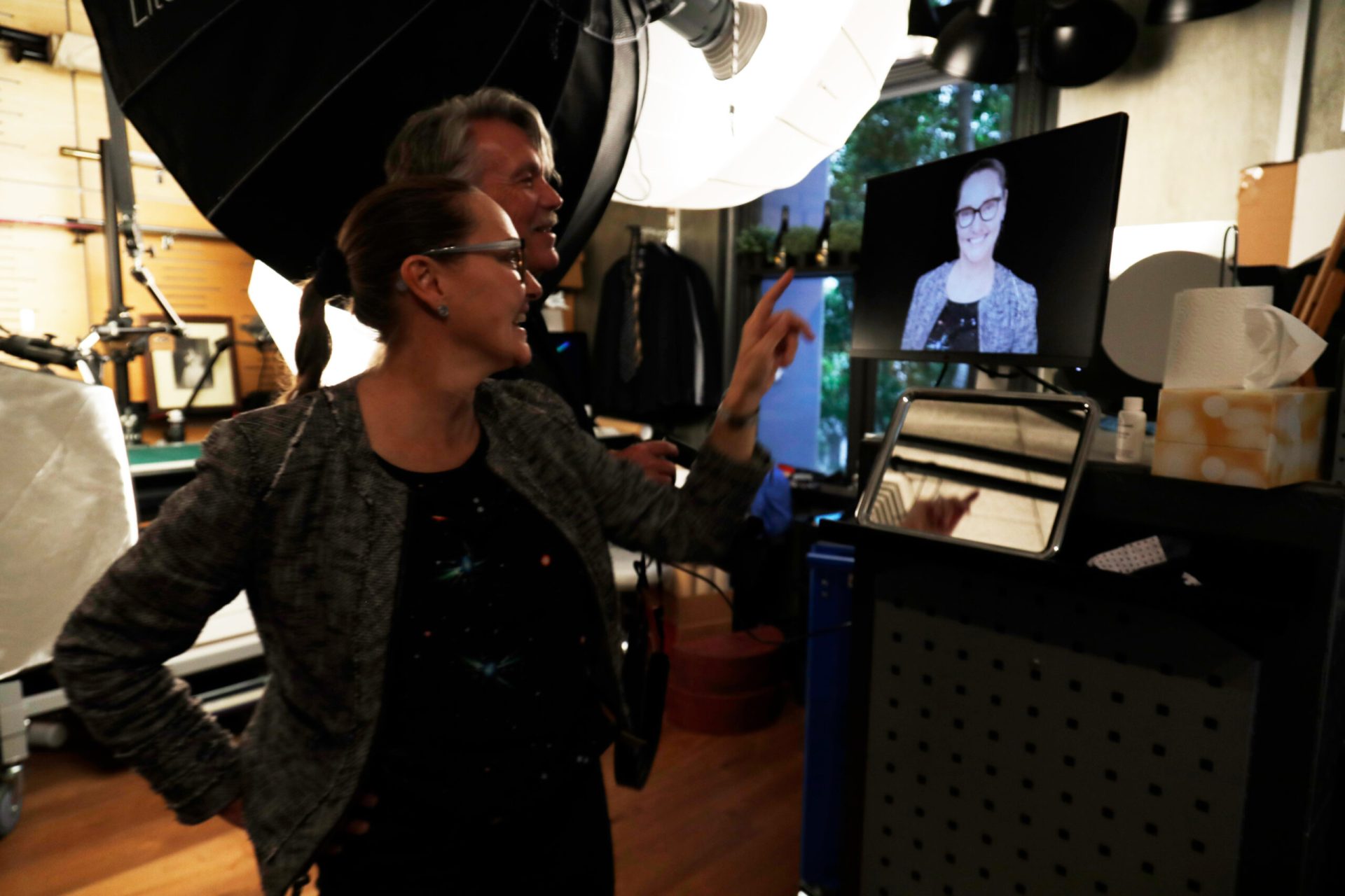 choose the image for your corporate profile